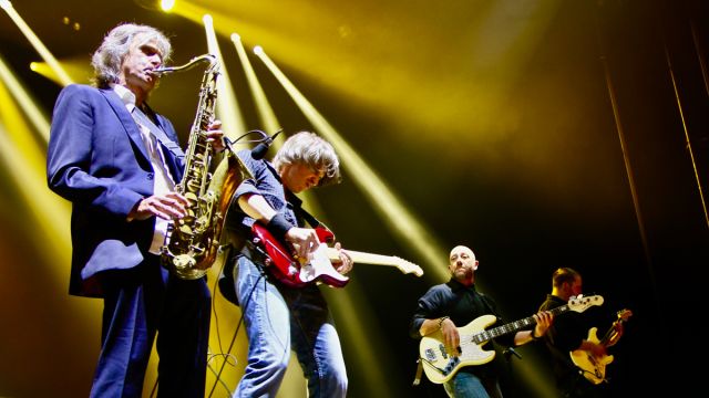 THE DIRE STRAITS EXPERIENCE